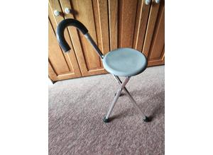 Aidapt Folding Seat Cane (Walking Stick & Chair Seat) - Lightweight, Disability Aid