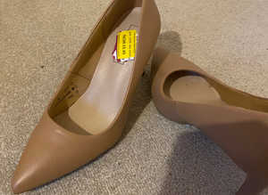 Ladies shoes