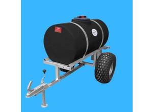 Towable water bowser available in various tank capacities