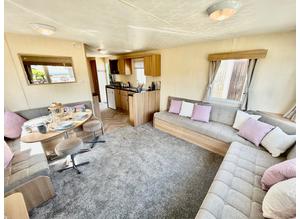 Static Caravan for Sale in Clacton on Sea 3 bedroom bed 6 berth private parking decking available view today