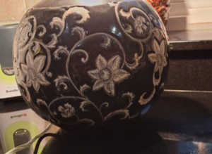 Black Ceramic Decorated Ball Table Lamp