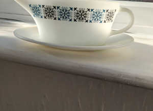 Pyrex gravy boat