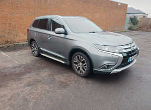 Mitsubishi Outlander, 2015 (65) Grey Estate, Automatic Diesel, 82,888 miles
