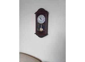 wall chiming clock home