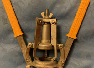 Vintage Inart bottle re-capper.