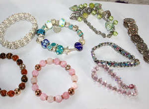 Job Lot of 8 Women's Bangles