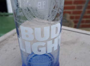 Budweiser Light Promotional 1 Pint Glass
