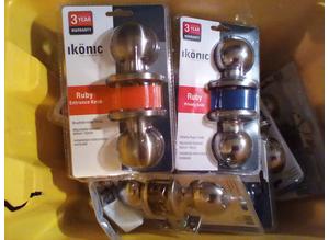 Ikonic  ruby entrance/privacy door knobs