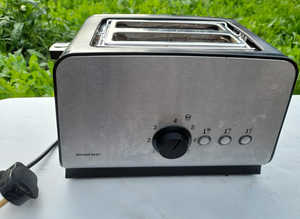 Silver Crest Black & Chrome 2 Slice Toaster