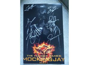 Signed Photo, 8"x12", 6 Signatures inc Jennifer Lawrence (The Hunger Games) +COA
