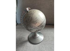 Collectible/Vintage, Small, Rotating, Silver/Gold, World Globe - Highly Detailed