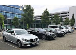 Top 5 reasons to choose chauffeur car service in London