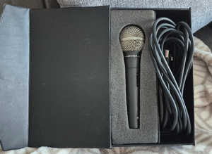 Microphone