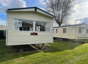MASSIVE PRICE SLASH Pre loved static caravan for sale Thirsk, North Yorkshire, decking and site fees included for 2025