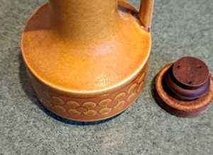 Hornsea vinegar/ oil pourer