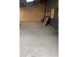 LARGE STORAGE BARN FOR RENT