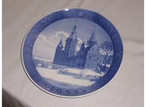 1953 Royal Copenhagen Christmas Plate - Mint