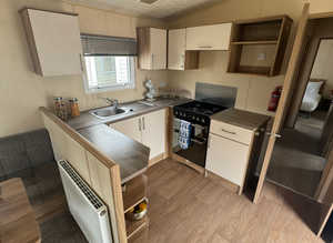 **Pre-owned 3 bed caravan just off a12 on flagship holiday park**