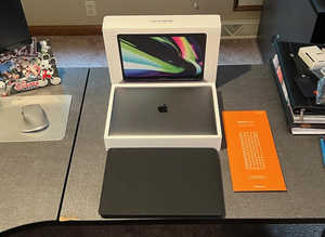 256GB Apple MacBook Pro 13 inch Laptop M1 8GB Ram A2338 Cycle Count 68 + EXTRAS!-