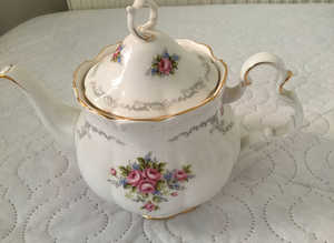 Royal Albert Bone china Tranquility  Teapot