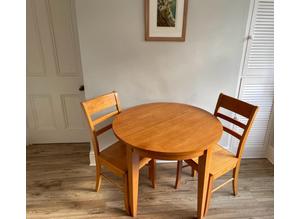 Beautiful folding consort table and 2 chairs by Julian Bowen