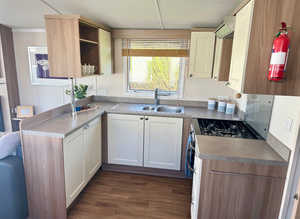 **Caravan with patio doors 3 bedrooms in Saxmundham**