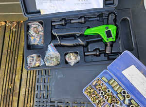Rivet nut gun
