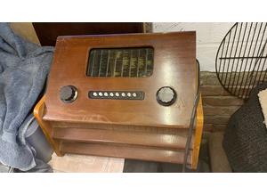 1950s Murphy radio, great feature, used condition.
