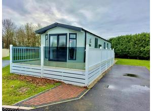 EX-DEMO holiday home for sale with huge decking and free 2023 site fees included. Southview Holiday Park in Skegness
