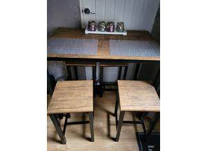 Table and 4 stools