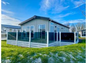 Lodge Static Caravan for sale with Glass decking and hot-tub for sale in Skegness , Lincolnshire