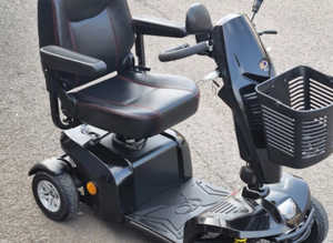 Kymco Komfi 4/8 mph. 25 Stones. 20 Miles Range Mobility Scooters