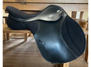 Black Thorowgood high wither GP saddle 17.5 inch seat adjustable gullet