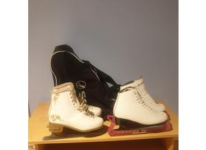 Ice skates and Bag, size 7 & size 9