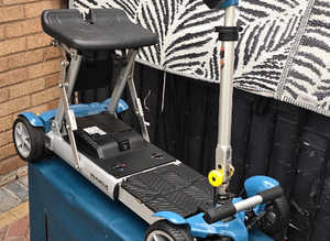CareCo Minimus W/ New Lithium Batt. 17.8kg. 18 Stones Airline Friendly Foldable Carboot Mobility Scooter