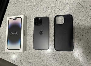 Apple iPhone 14 Pro Max - 1TB - Unlocked Space Black with APPLE CARE