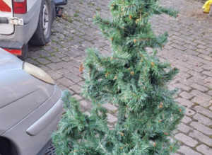 5 Foot Fake Pine Xmas Tree