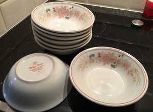 Selection of Hedge rose dinnerware