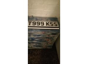 T999kss number plate on retention