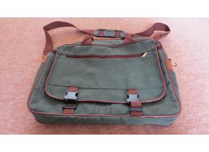 Green Laptop/Tablet Bag