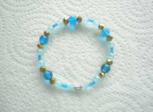 Handmade Turquoise/Aqua Glass Bead Elasticated Bracelet