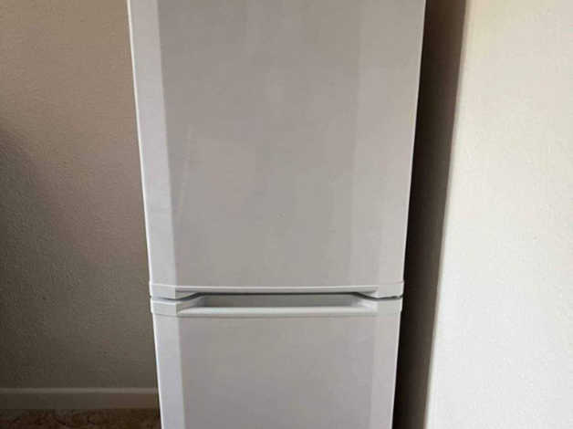 Pooles domestics fridge deals freezers