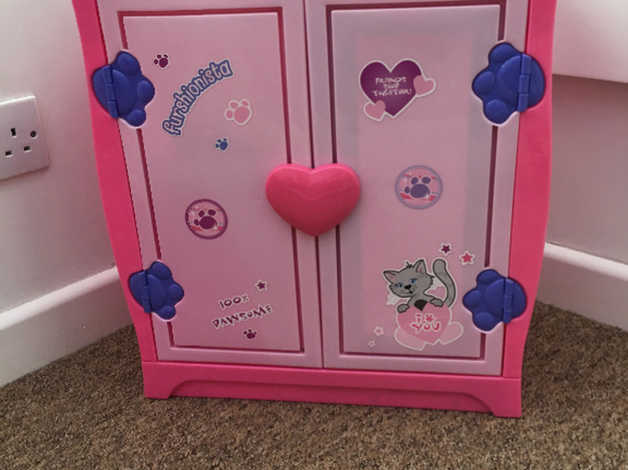 Build A Bear Pink Wardrobe Bed In Swindon Sn3 On Freeads