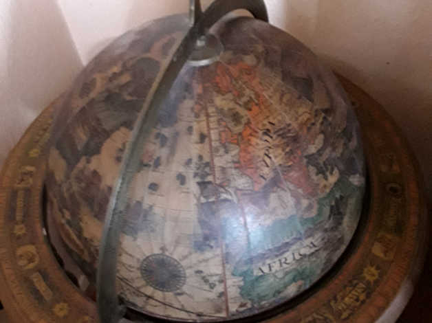 Globe Drinks Cabinet In Yeovil On Freeads Classifieds Globes