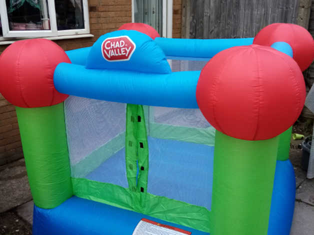 Chad valley deals bouncy castle