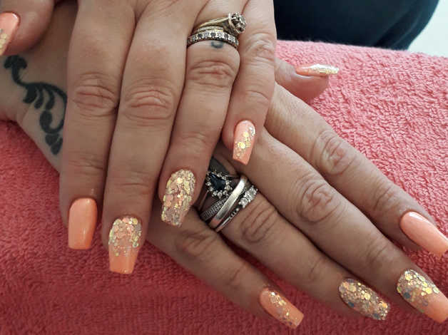 TOP 20] Acrylic nails near you in Leeds - Find the best acrylic nails place  for you!