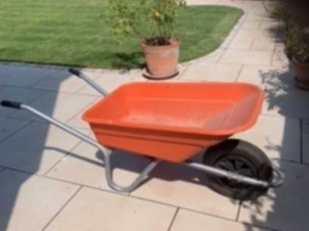 B And Q Wheel Barrow 20 in Herne Bay Kent Freeads