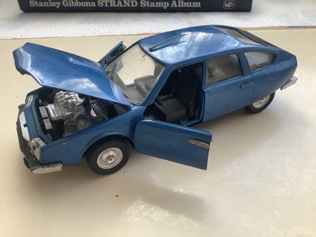 Polistil 1/25 Scale Citroen Cx 2200 In Metallic Blue - Excellent Condition  | in Sunbury On Thames, Surrey | Freeads