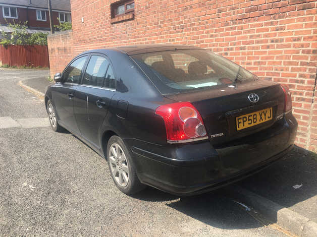 Toyota Avensis 09 58 Black Hatchback Manual Petrol 1 118 Miles In Bury Greater Manchester Freeads
