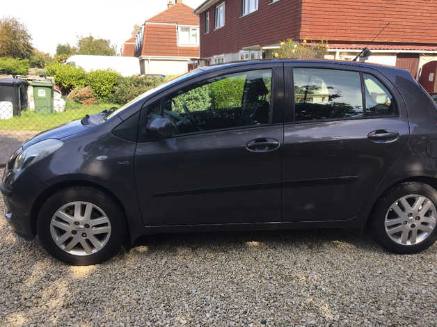 Toyota Yaris 2008 08 Grey Hatchback Manual Diesel 107 609